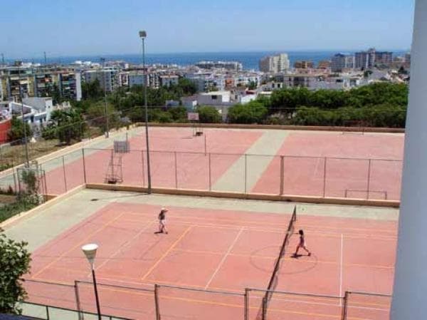 Marbella Albergue Camp. Теннисные корты