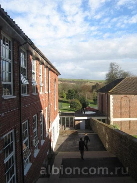 Windlesham House School. Вид на школьную территорию и здания