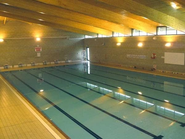 Cheltenham College, летняя школа - школьный бассейн