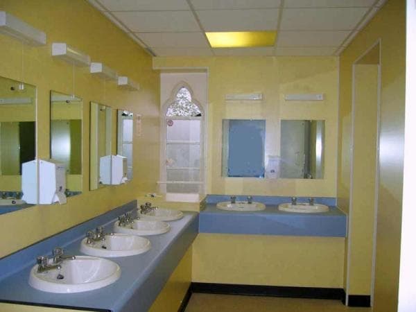 Летняя программа Sir Edward - ванная комната в резиденции