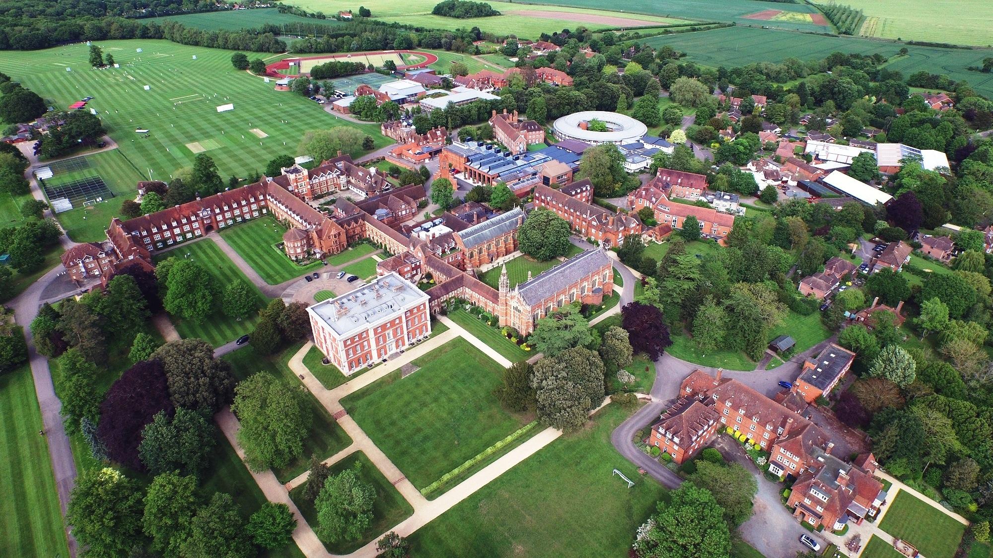 Radley College - вид с высоты на территорию колледжа